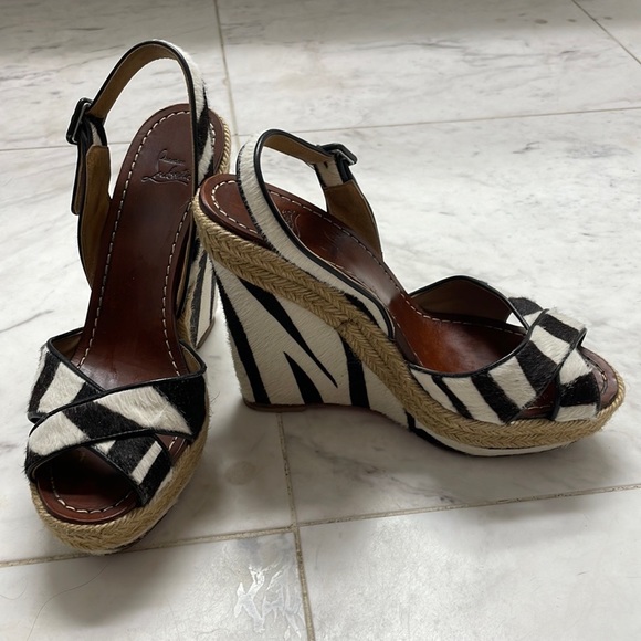 Christian Louboutin Black and White Pony Hair Women's Sandals - Picture 3 of 7